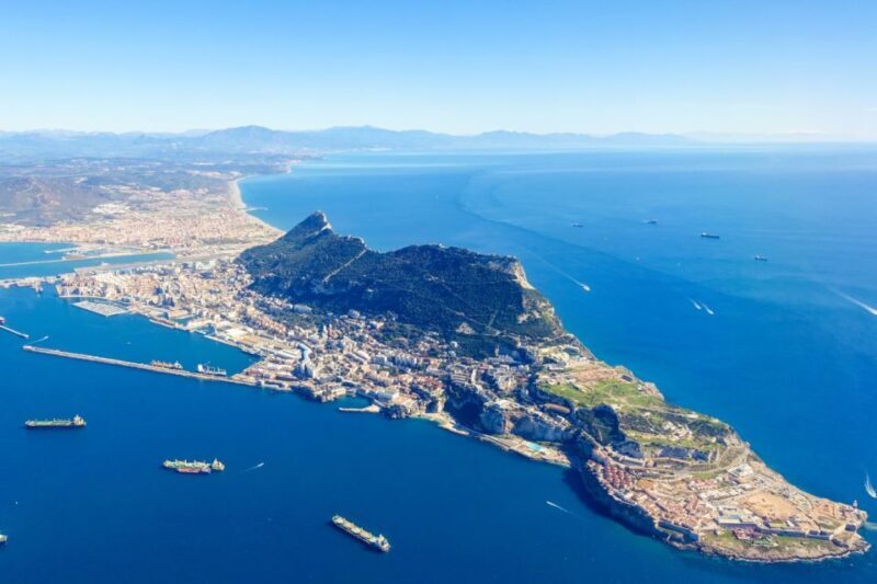 From Cadiz/El Puerto/Jerez: Gibraltar Sightseeing Day Trip - Gibraltars Old Town and Highlights