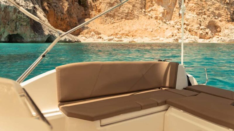 From Cala Gonone: dinghy excursion in the Gulf of Orosei - The Sum Up