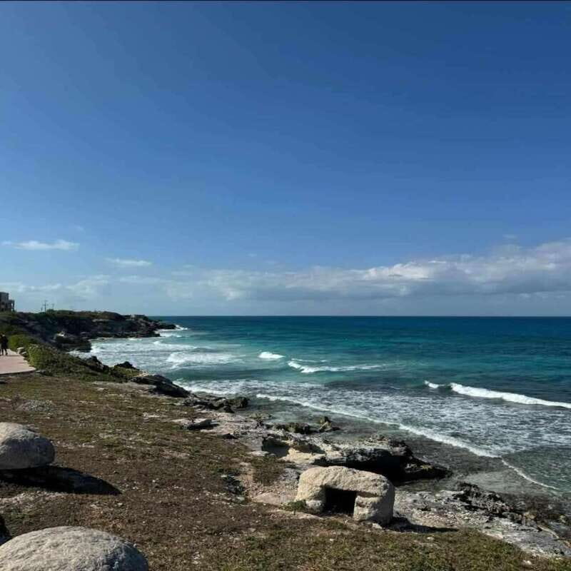 From Cancun: Isla Mujeres by Luxury Catamaran with Drinks - The Experience in Detail