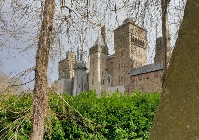 From Cardiff: Tour of Cardiff Bay and Vale of Glamorgan - An In-Depth Look at the Tour Experience