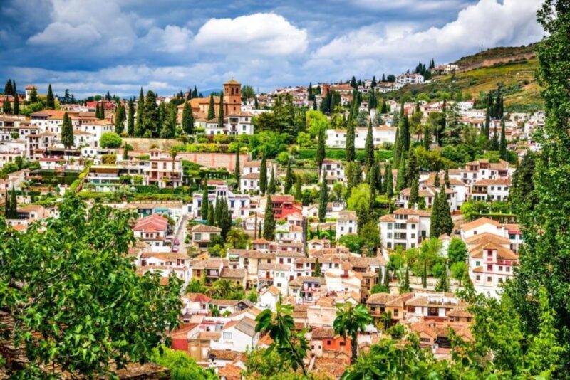 From Costa del Sol: Granada Day Trip Free Time 5h - Key Points