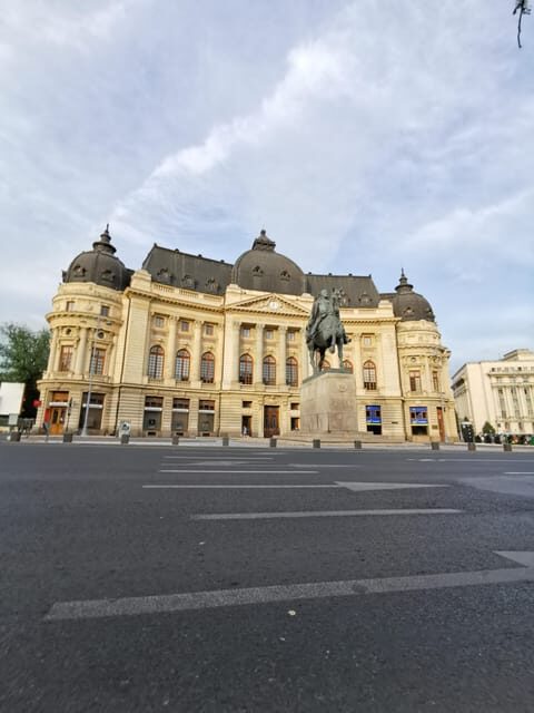 From Craiova: Bucharest Day Tour - Key Points