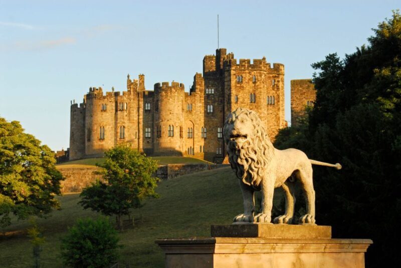 From Edinburgh: Day Trip to Bamburgh and Alnwick Castle - Exploring the Itinerary in Detail