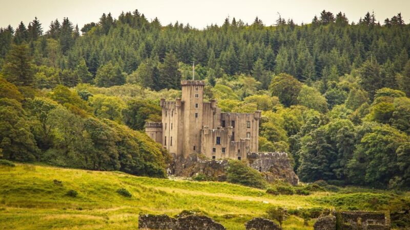 From Edinburgh/Glasgow: 3-Day Isle of Skye & Highland Tour - Transport, Guides, and Comfort