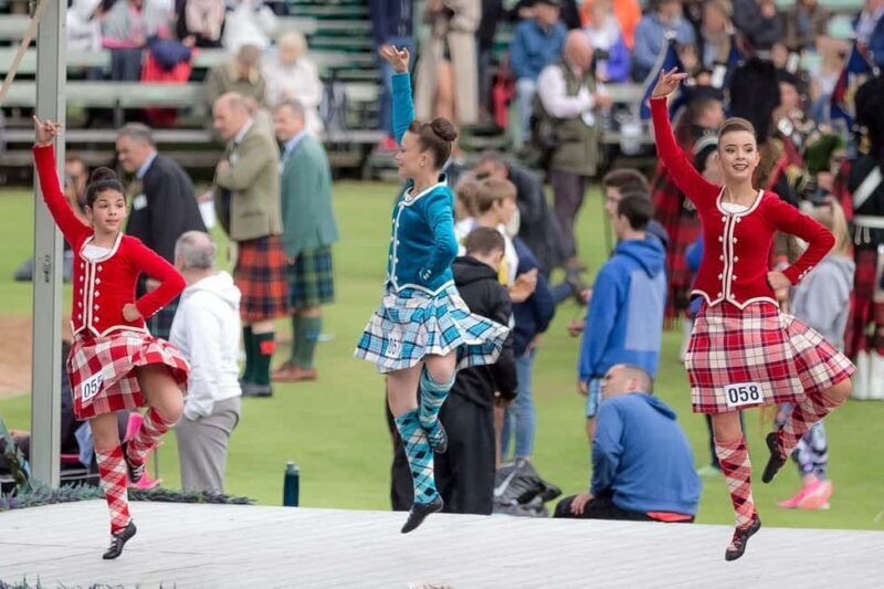 From Edinburgh: Scottish Highland Games Day Tour - Transportation and Group Size