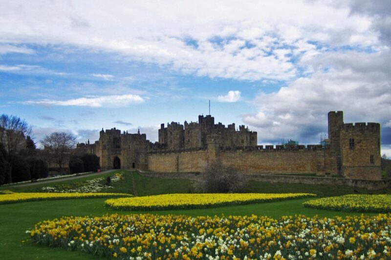 From Edinburgh: Viking Coast & Alnwick Castle Day Tour - Logistics and Practical Tips