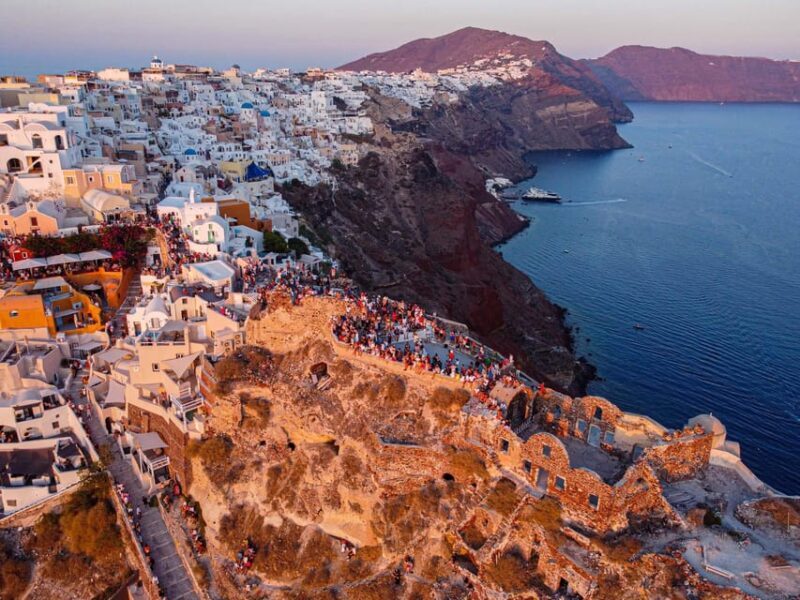 From Fira: Santorini Highlights Minibus Tour with Oia Sunset - Key Points