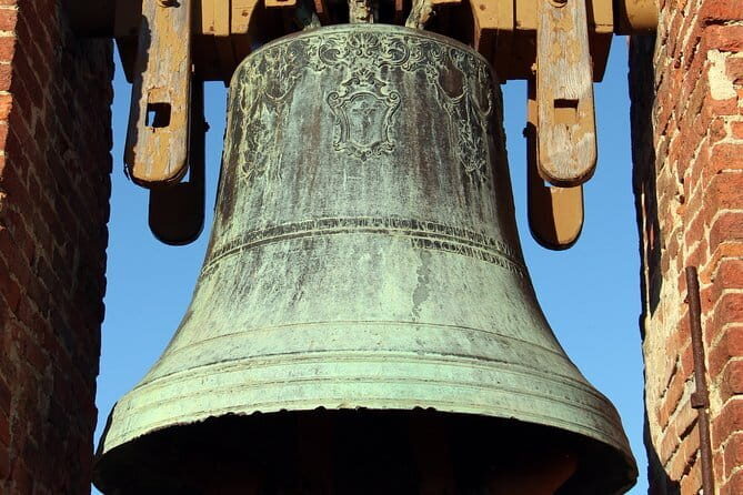 From Florence: Private Day Trip to Leonardo's Birthplace & Lunch - Key Points: