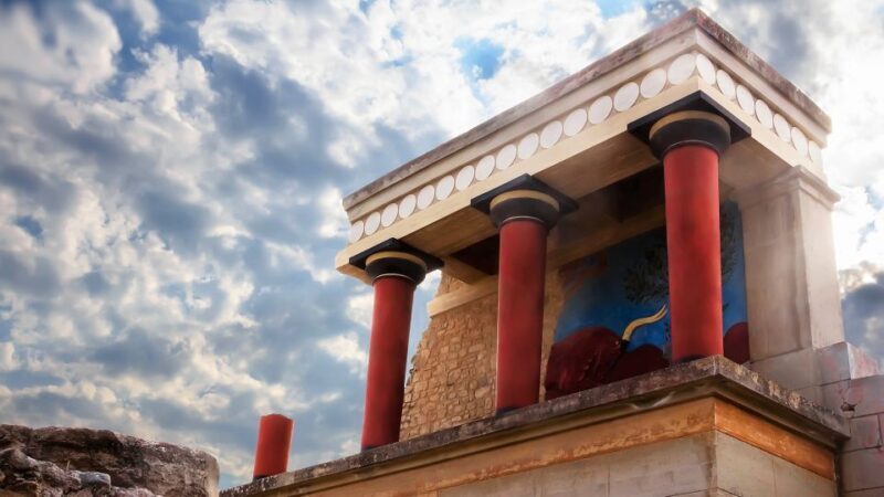 From Heraklion: Knossos Palace Entry Ticket and Private Tour - A Closer Look at the Experience