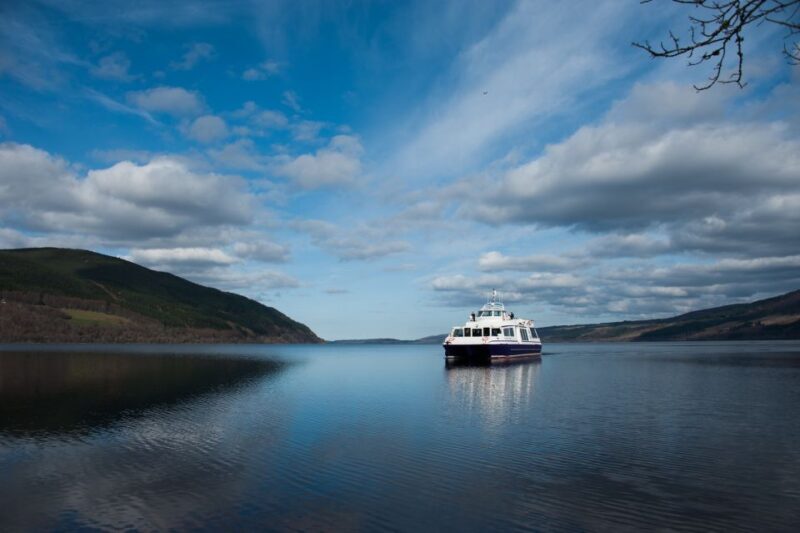 From Inverness: Loch Ness Cruise and Urquhart Castle - Key Points