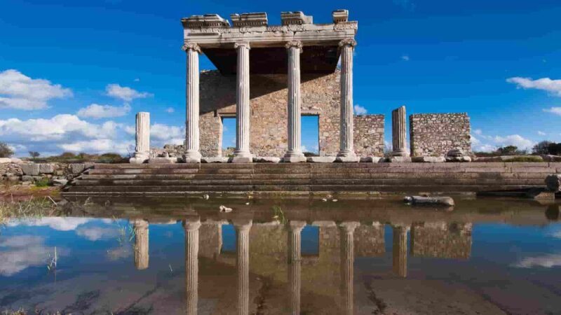 From Istanbul: 2-Day Ephesus, Pamukkale, & Hierapolis Tour - Key Points