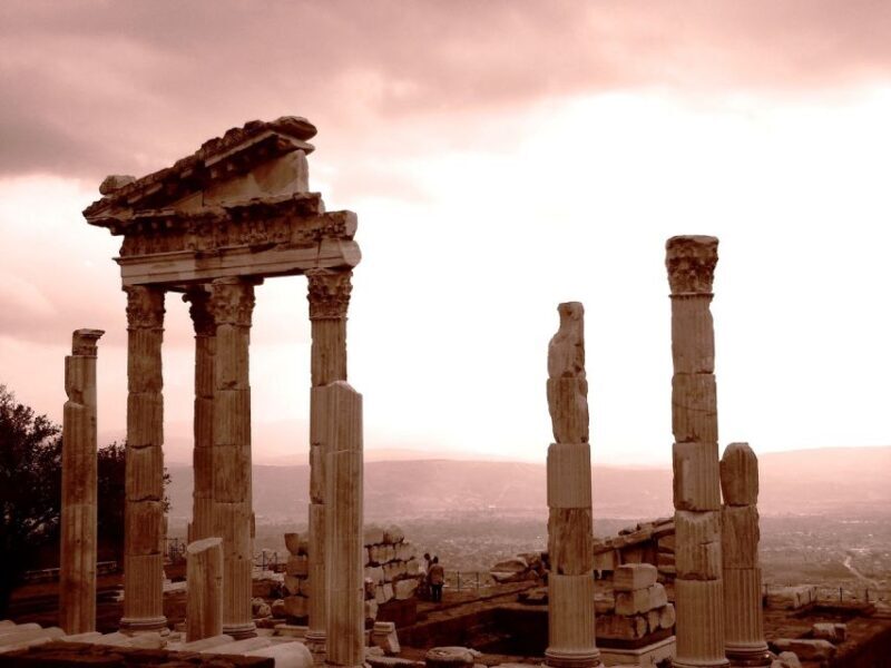 From Istanbul: 2-Day Ephesus & Pamukkale Tour by Bus - Who Should Consider This Tour?