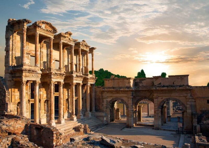From Izmir: Ephesus Guided Day Trip with Transfer & Lunch - Key Points