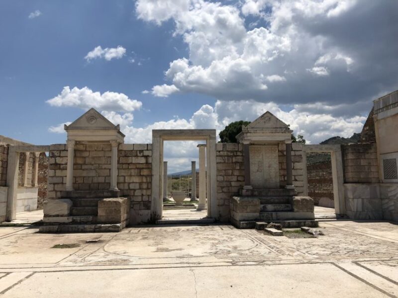 From Izmir/Kusadasi: Private Ancient Sardis Tour with Lunch - What to Expect from the Experience