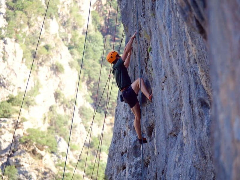 From Kalamata: Rock Climbing in Lagada - An In-Depth Look at the Rock Climbing Experience in Lagada