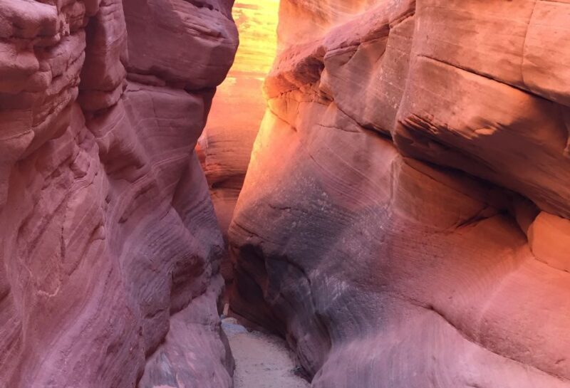 From Kanab: 3-Hour Peek-a-Boo Slot Canyon Hiking/Photo Tour - Key Points