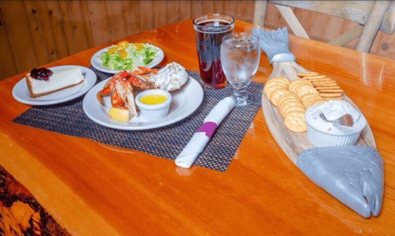 From Ketchikan: Crab Feast Lunch at World Famous Lodge - What Is the Crab Feast Lunch at George Inlet Lodge?