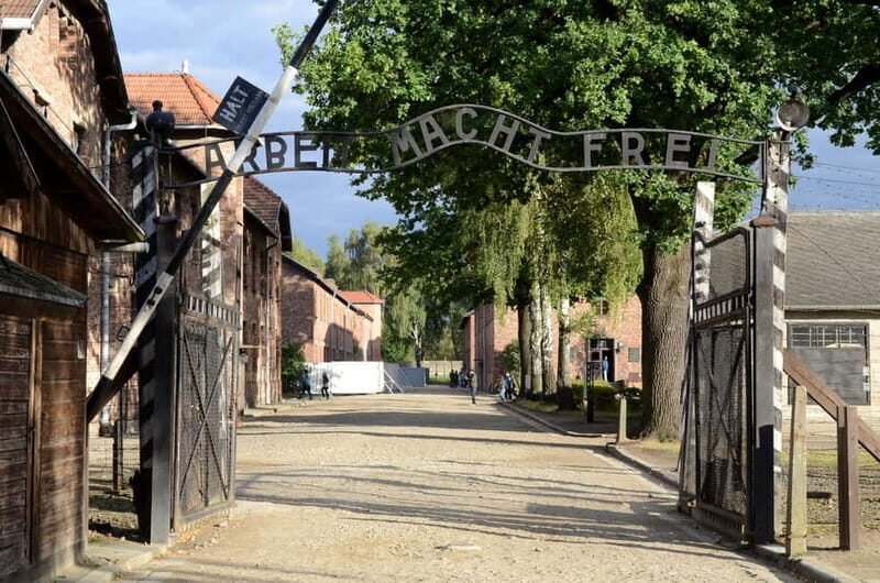 From Krakow: Auschwitz-Birkenau Guided Tour & Pickup - What to Expect From This Auschwitz-Birkenau Tour