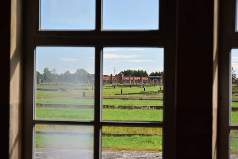 From Krakow: Auschwitz-Birkenau Guided Tour & Pickup - Waiting lines and cold mornings: the part nobody posts about