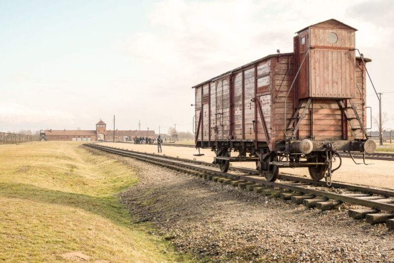 From Krakow: Auschwitz-Birkenau Tour with Transportation - Exploring Auschwitz-Birkenau from Krakow: A Thoughtful Guided Tour