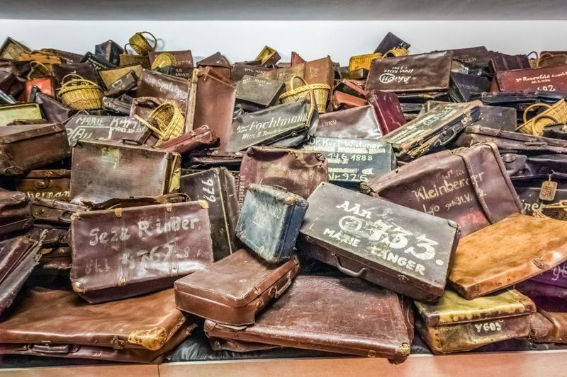 From Krakow: Auschwitz-Birkenau Tour with Transportation - Booklets in 19 languages: handy when you feel overwhelmed