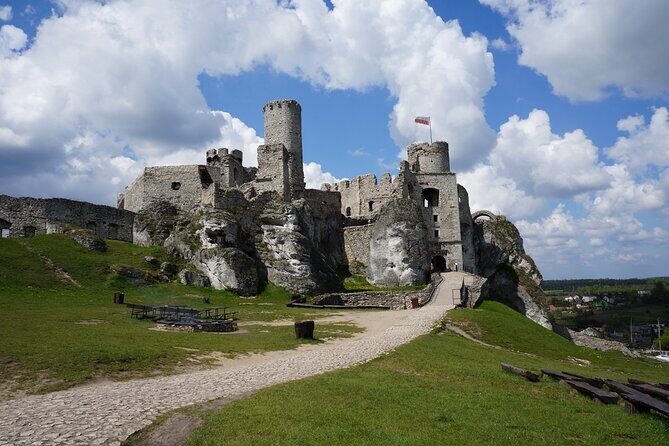 From Krakow: Ojcow National Park and Pieskowa Skala Castle - Optional Visit: Ogrodzieniec Castle Ruins