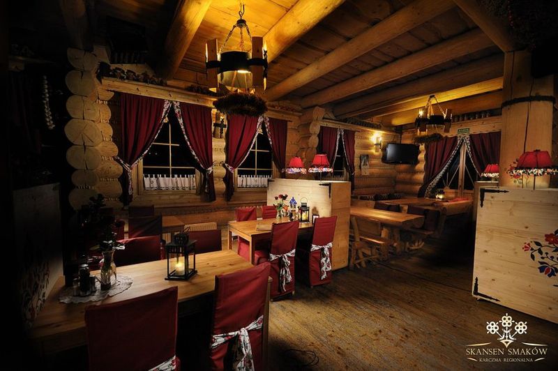 From Krakow: Polish Folk Show with All-You-Can-Eat Dinner - Where the Views Fit In: Lake Kryspinów While You Eat