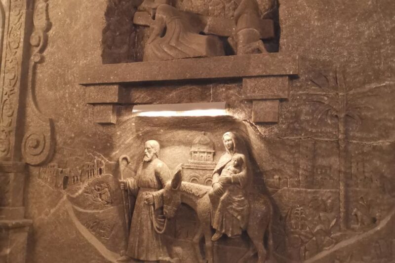 From Krakow: Wieliczka Salt Mine Tour in Italian - The Sum Up