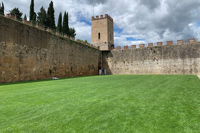 From La Spezia to Pisa with optional Leaning Tower Ticket - Climbing the Leaning Tower: Worth the Extra?