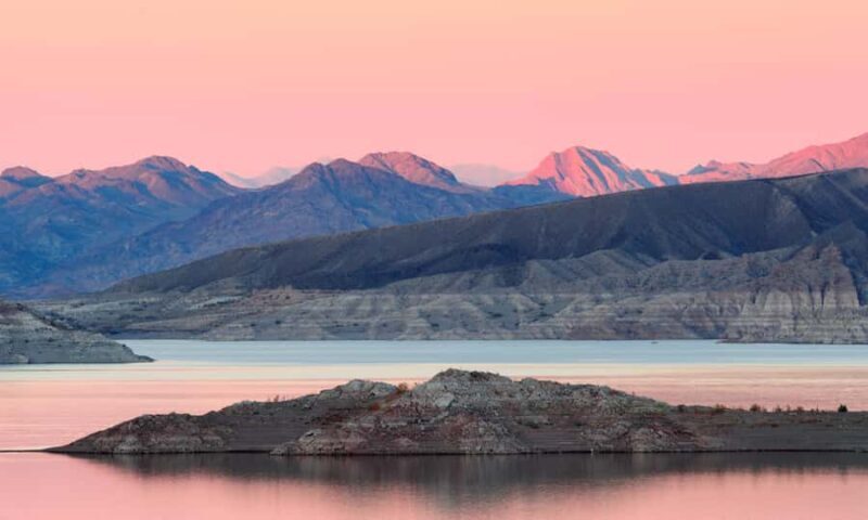 From Las Vegas: Lake Mead Wildlife & Seven Magic Mountains - Key Points