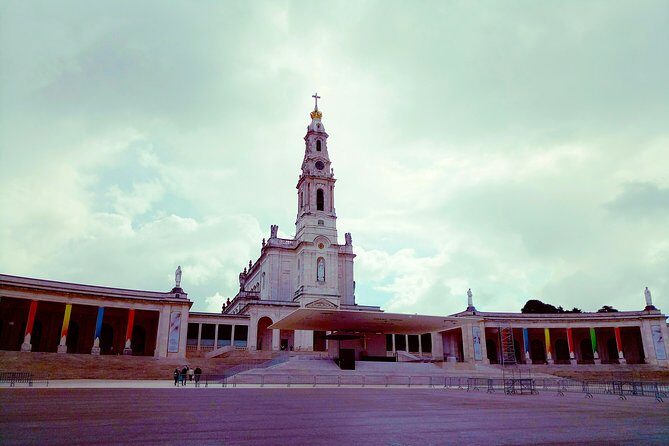 From Lisbon: Batalha, Alcobaça, Óbidos, Fátima & Nazaré - Frequently Asked Questions