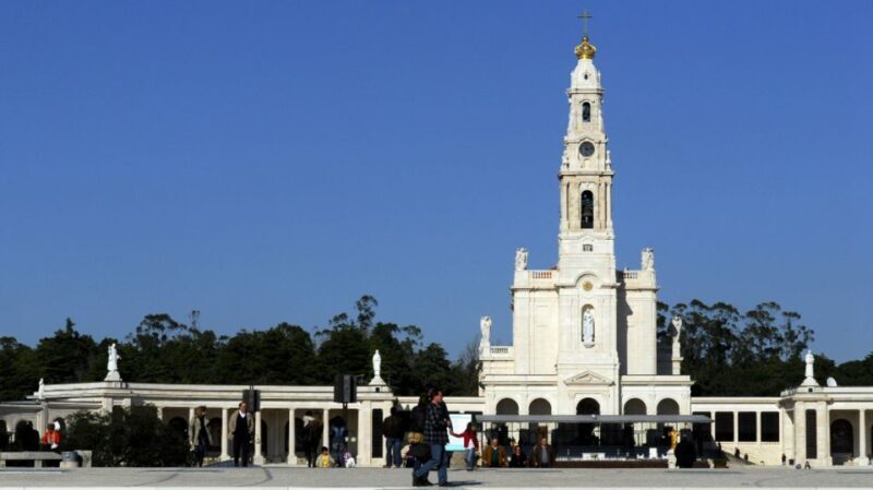 From Lisbon: Fátima, Batalha, Nazaré & Óbidos Full-Day Tour - The Sum Up