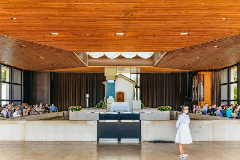 From Lisbon: Fatima Óbidos Batalha & Nazaré Small Group Tour - A Closer Look at the Itinerary