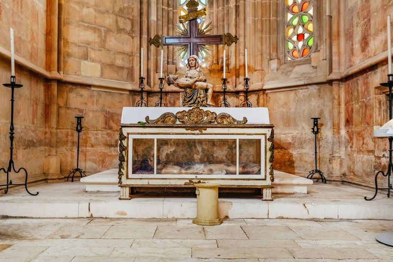 From Lisbon: Fatima Batalha Nazaré & Óbidos Small-Group Tour - Nazaré’s Practical Reality: Waves Vary, Views Don’t
