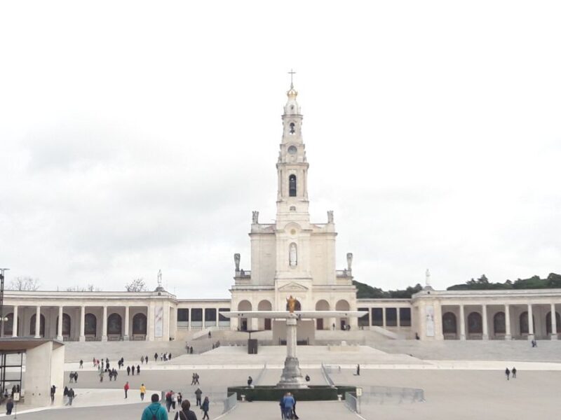 From Lisbon: Half-Day Fátima PRIVATE Tour - Visiting the Sanctuary of Our Lady of Fátima