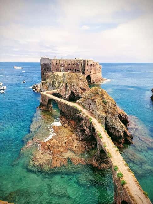 From Lisbon : Round trip to Peniche, Berlengas. - The Journey from Lisbon to Berlengas