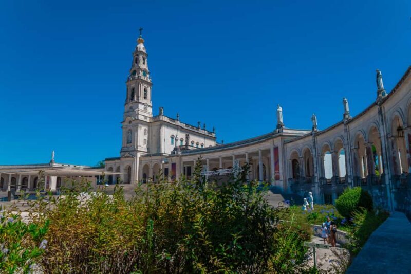 From Lisbon: Small Group to Pena Palace, Nazaré & Fátima - FAQ