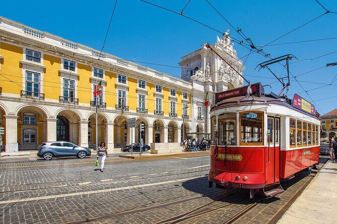 From Lisbon: Transfer to Porto with up to 3 City Stops - A Closer Look at the Itinerary and Stops