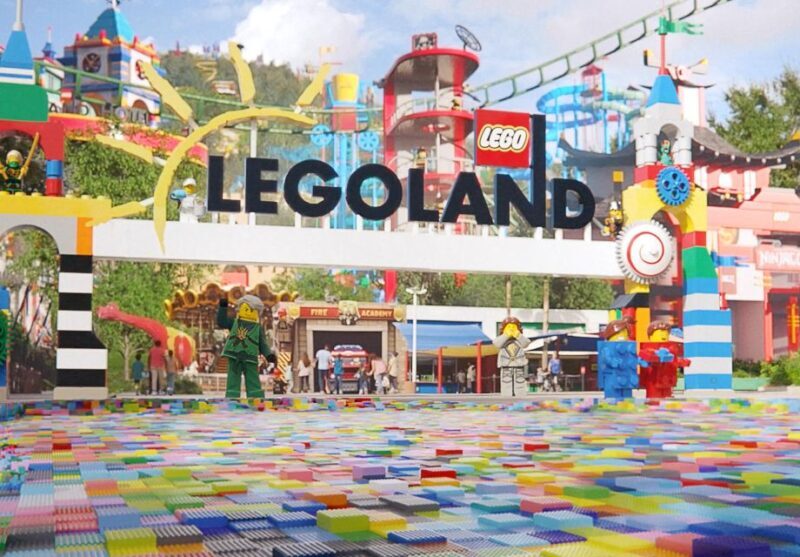 From London: LEGOLAND® Windsor Resort Entry & Coach Transfer - An Inside Look at the Tour