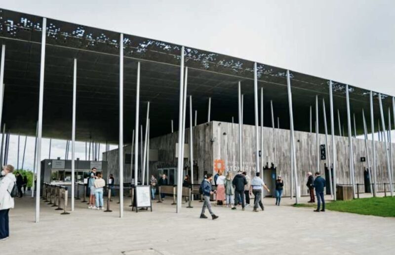 From London: Stonehenge and Bath Private Full-Day Trip - The Experience at Stonehenge