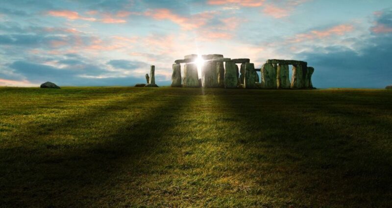 From London: Stonehenge, Bath & Lacock Full-Day Sunrise Tour - FAQ