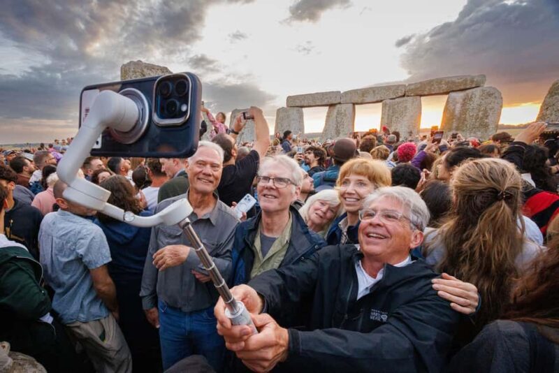 From London: Stonehenge Solstice Celebration Tour - Key Points