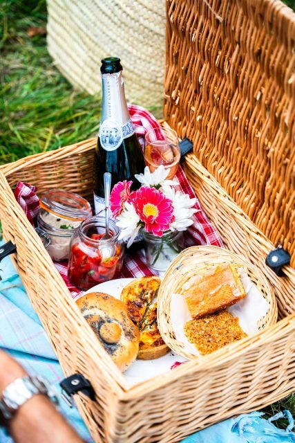 From London: Vintage Bus Wine Tour with Return Train Tickets - Who Is This Tour Best For?