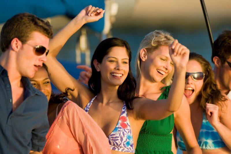 From Ma'alaea: Sunset Dinner Cruise Aboard the Quicksilver - The Experience: What It’s Like on the Water