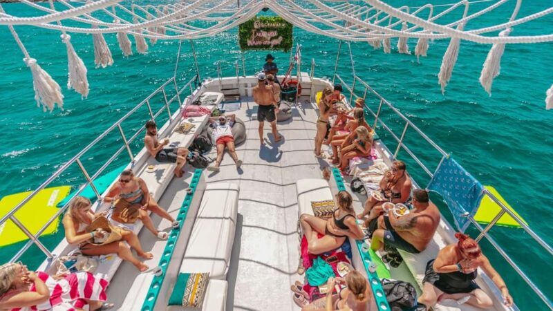 From Magaluf: Palma Bay Sightseeing Cruise with Live Music - An In-Depth Look at the Experience