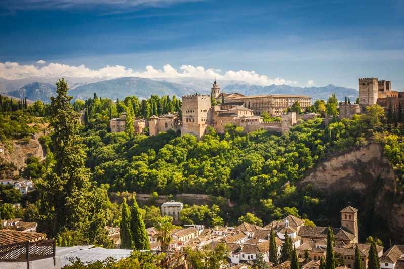 From Malaga: Day Trip to Alhambra by Bus with Entry Tickets - An In-Depth Look at the Day Trip to the Alhambra