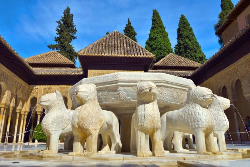 From Malaga: Granada Full-Day Trip with Alhambra - Generalife Gardens: water features with a guide’s explanation