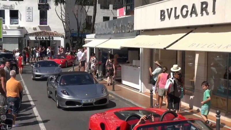 From Málaga: Marbella, Mijas y Puerto Banús Guided Tour - Puerto Banús: The Showstopper for Luxury