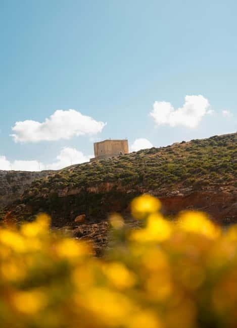 From Malta: 2 hour Private Charter to Comino & Gozo - Exploring Malta’s Coastline by Private Boat: A Closer Look at the 2-Hour Charter to Comino & Gozo