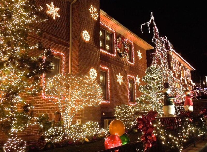 From Manhattan: 4-Hour Christmas Lights Luxury Bus Tour - Practical Details and Considerations
